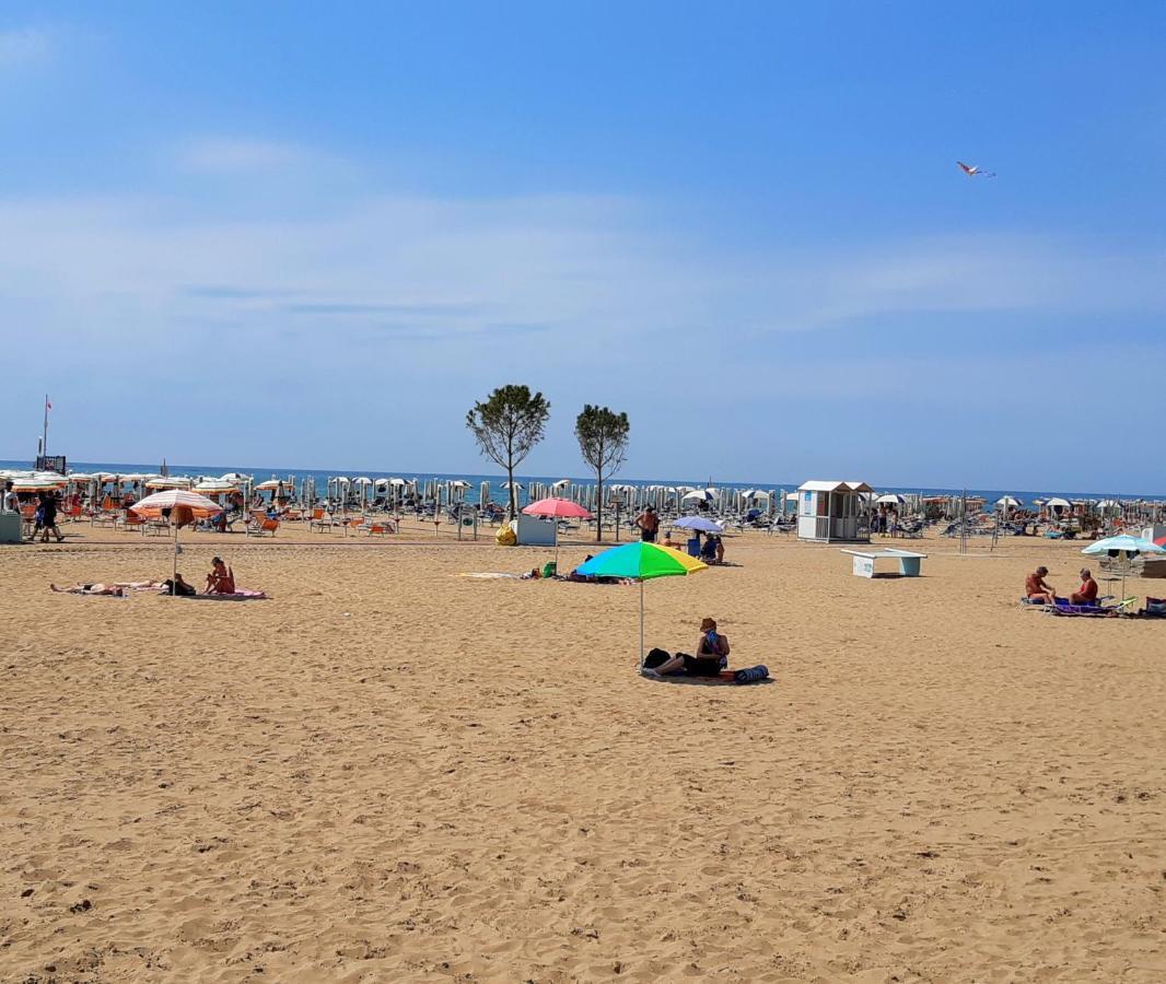 Hotel Alexander Bibione Exterior foto